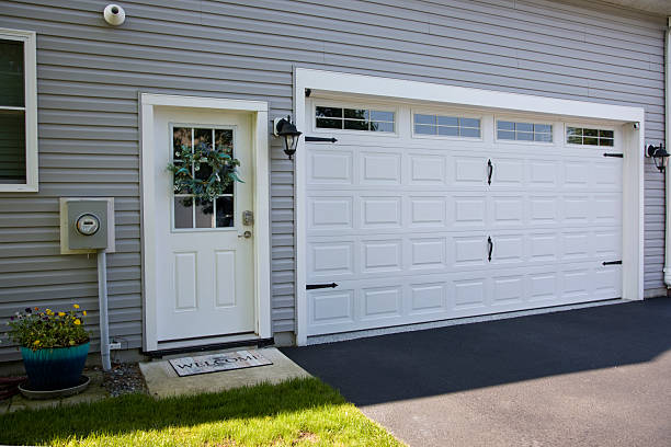 24/7 Emergency Garage Door Panel Replacement experts in Los Altos, CA